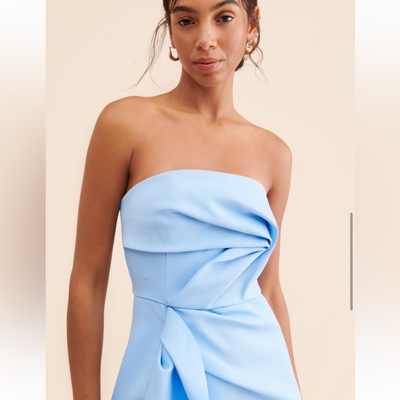 Elliatt Beryl Strapless Dress - Picture 3 of 12